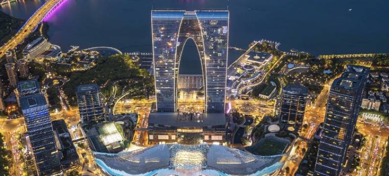 凤凰国际丨CBD高空城景丨观前酒店公寓(苏州金鸡湖东方之门店)图片