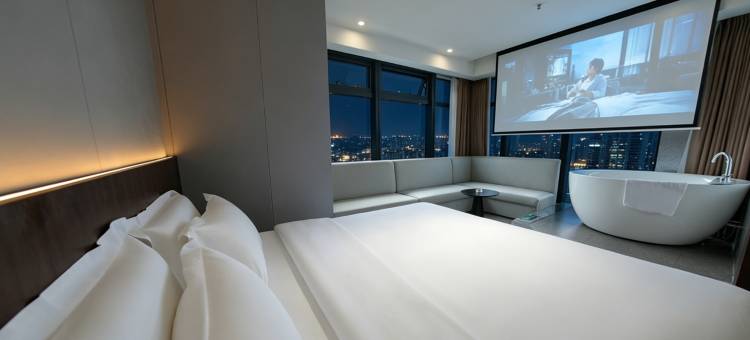 揽江景·云境|Modern·City·Design酒店(观音桥北滨路店)图片