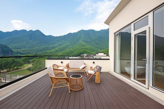 云栖森林·温泉沐野山居(泾县皖南川藏线月亮湾风景区店)图片