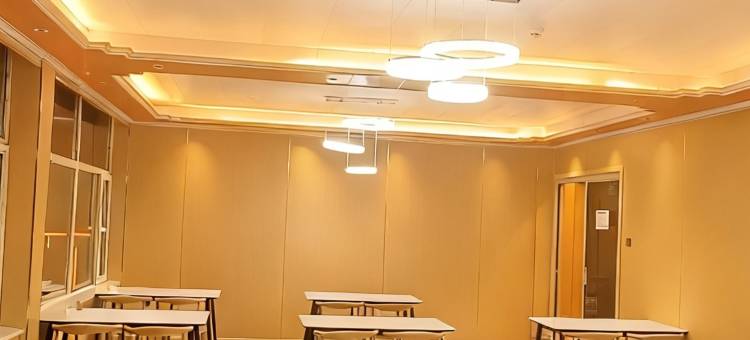 刚察海湖湾酒店图片