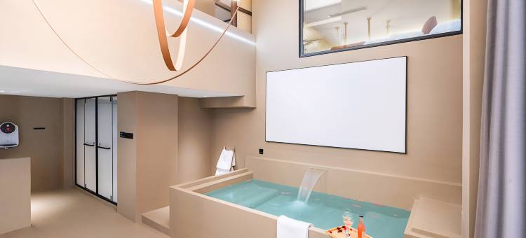 云孚里隐宿·商旅私汤酒店(成都西部智谷机投桥地铁站店)图片