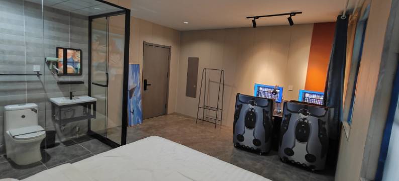 大鱼电竞·影音·健身主题民宿(新城子店)图片