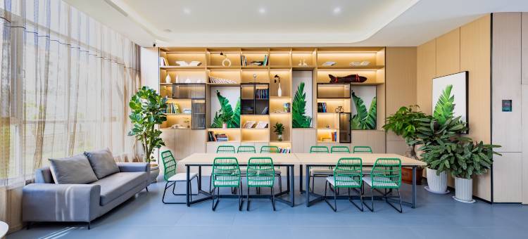 品睿酒店(乳山水景绿城店)图片