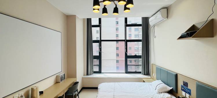 悠然轻宿影院民宿(济南火车站店)图片