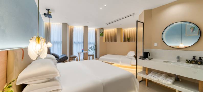 泊岸酒店(重庆观音桥步行街店)图片