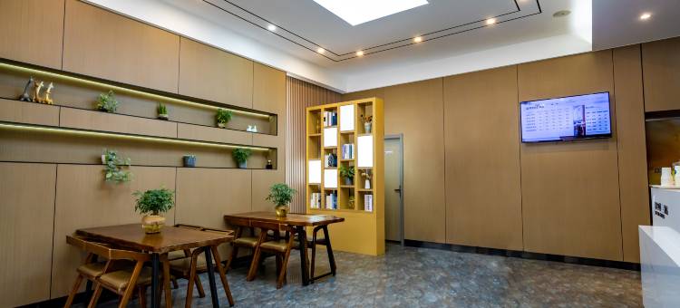 途客中国轻居酒店(荆州大润发店)图片