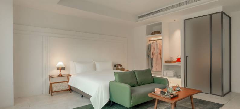 闲时·多元化360°白色印象设计师·轻奢美宿(老君山中灵索道店)图片