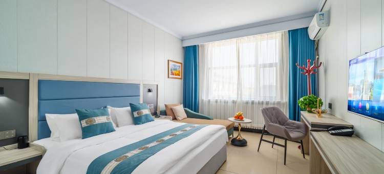 乌兰布统赫隆假日酒店图片