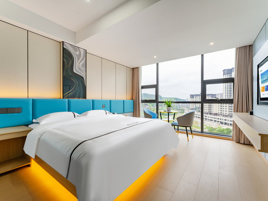 牵君大酒店(黎平体育馆店)