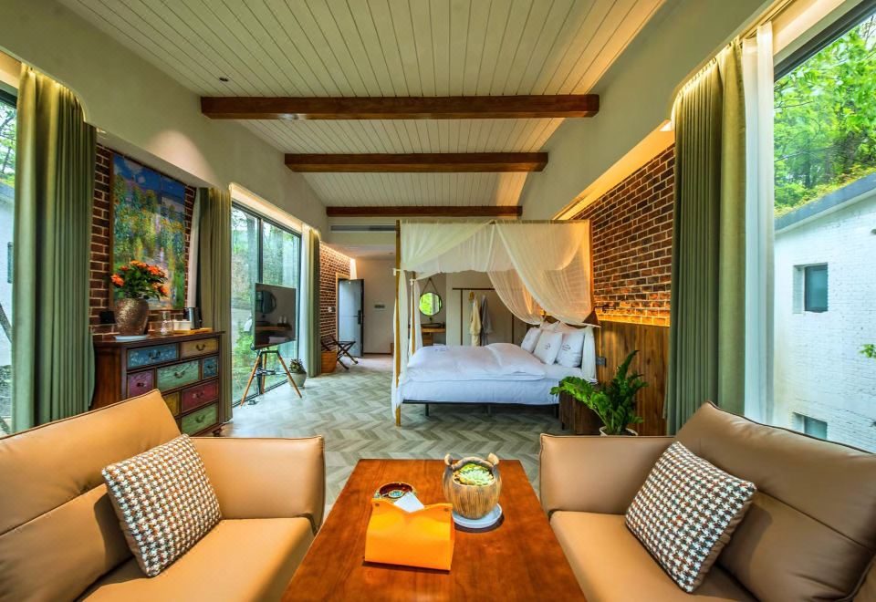 广元曾家山石光烛隐森林民宿外景图