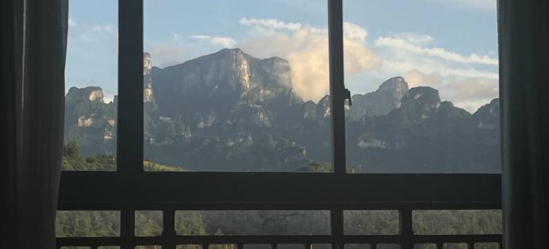 张家界喵先生主题客栈(张家界天门山国家森林公园店)图片