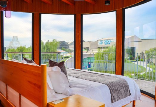 Jiawo Shijieguanhou HomestayHotel Overview