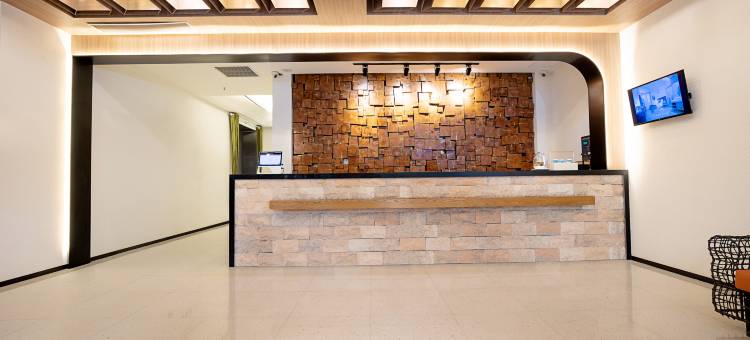 柏维轻居酒店(体育中心汽车站店)图片