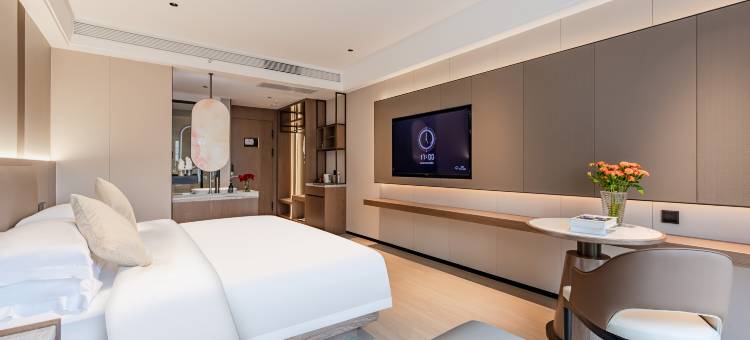 临沧雅斯玉璟酒店(玉龙湖公园佤文化广场店)图片