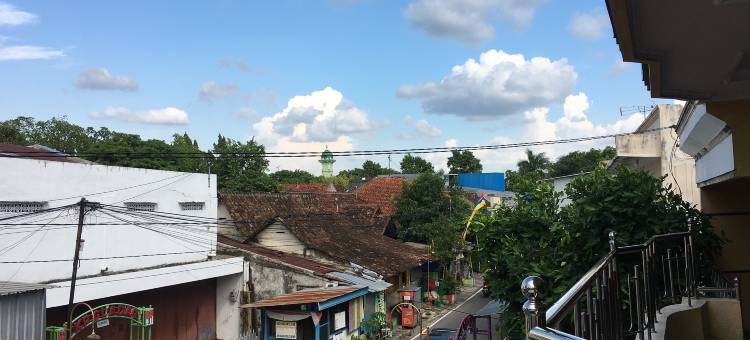 阿拉米酒店靠近阿伦-阿伦克拉滕(Hotel Alami near Alun-Alun Klaten)图片