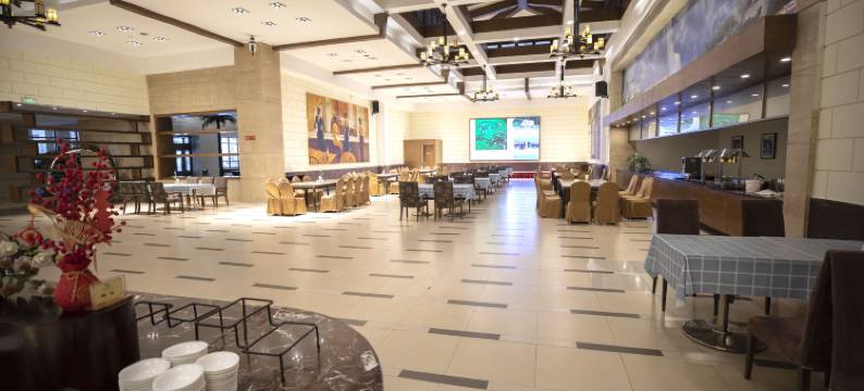 漠河峰悦之约酒店(松苑公园店)图片