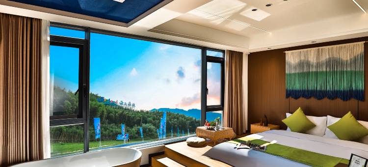 云禧•YUNX山景亲子度假美宿(安吉云上草原熊猫部落探险乐园店)图片