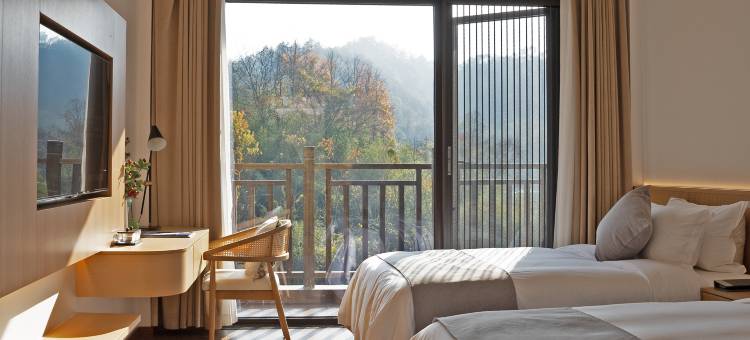 清江湾·三峡长颈鹿乐园酒店图片