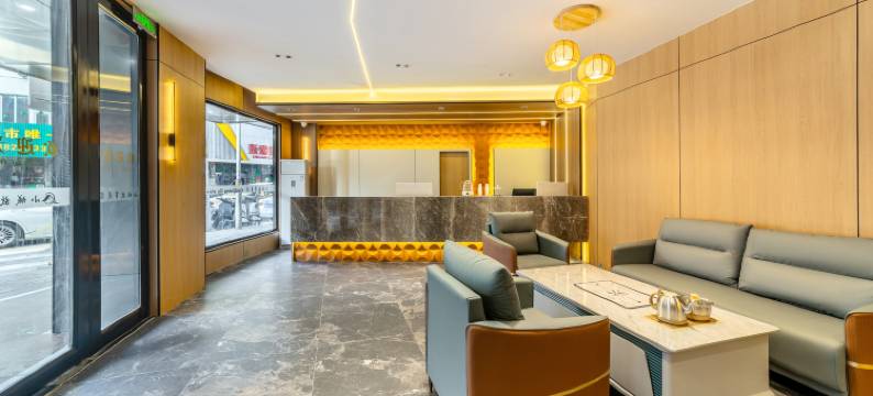 小城故事美宿(汕尾二马路美食街店)图片