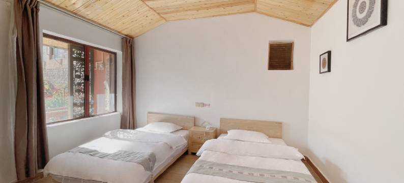 诺邓古村复甲山居图片