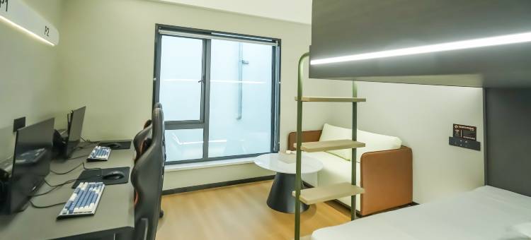 格林电竞酒店(滁州定远炉桥镇店)图片