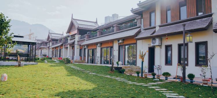 芒市梵溪花园民宿(傣族古镇店)图片
