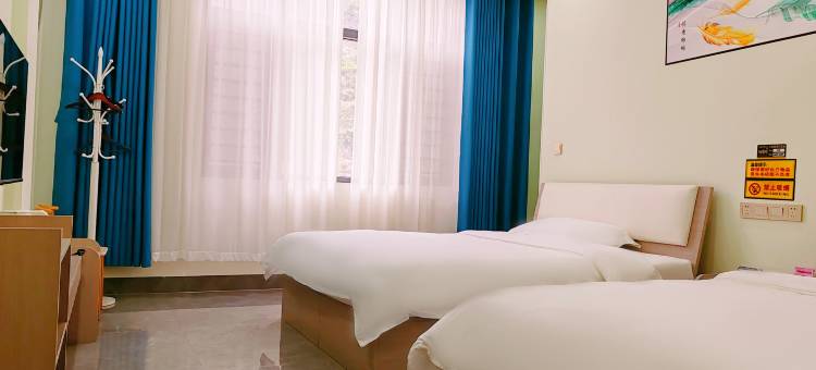 浩坤湖半山渡民宿(浩坤码头店)图片