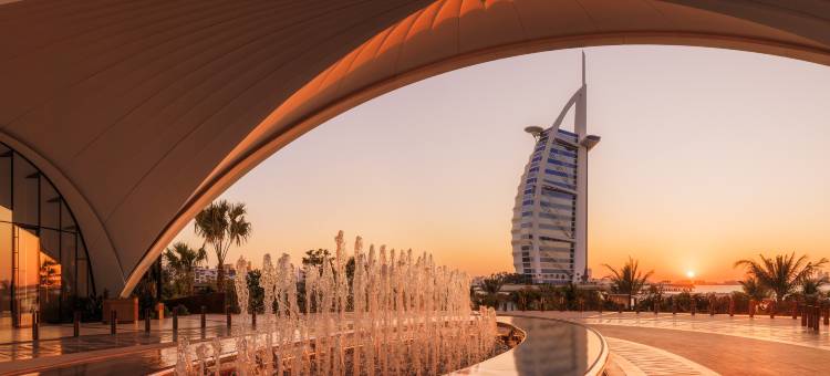 迪拜卓美亚港湾酒店(Jumeirah Marsa Al Arab Dubai)图片