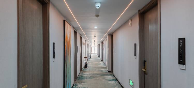 一路同行·精选酒店(华东建材市场龙塘店)图片