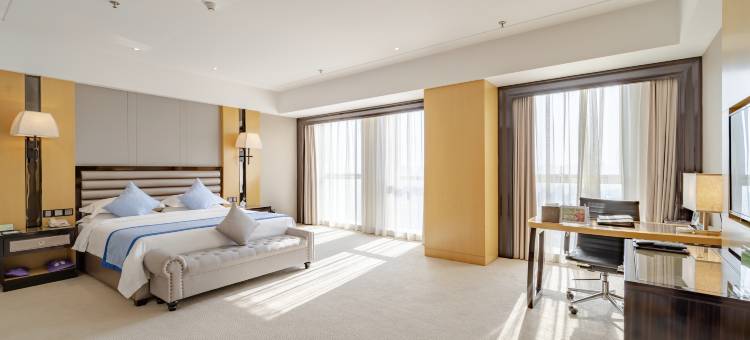 瑞能CEO国际酒店(合肥南站罍街名小吃广场店)图片