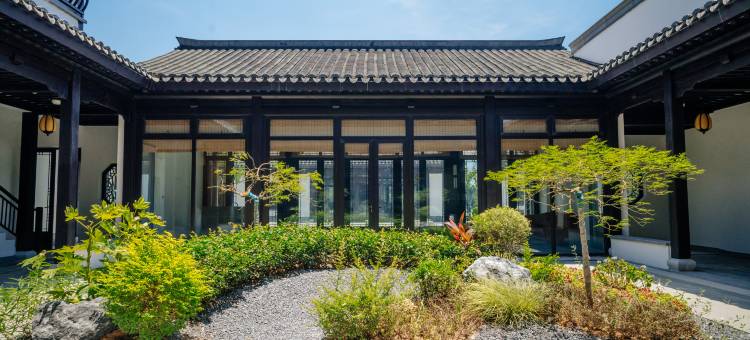 龙虎山鹤鸣溪谷悬圃民宿图片