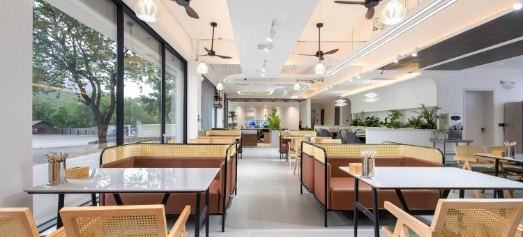 云台山向云端智能民宿(古洞窑服务区店)图片