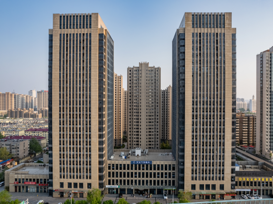 艺龙万国酒店(济南火车站K88名泉广场店)