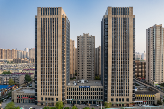 艺龙万国酒店(济南火车站K88名泉广场店)