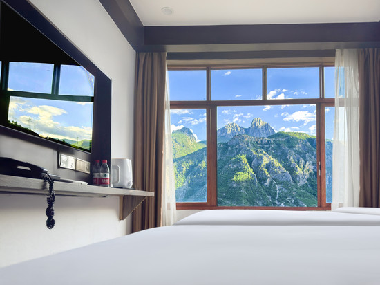 稻城亚丁桑杰林卡轻奢民宿