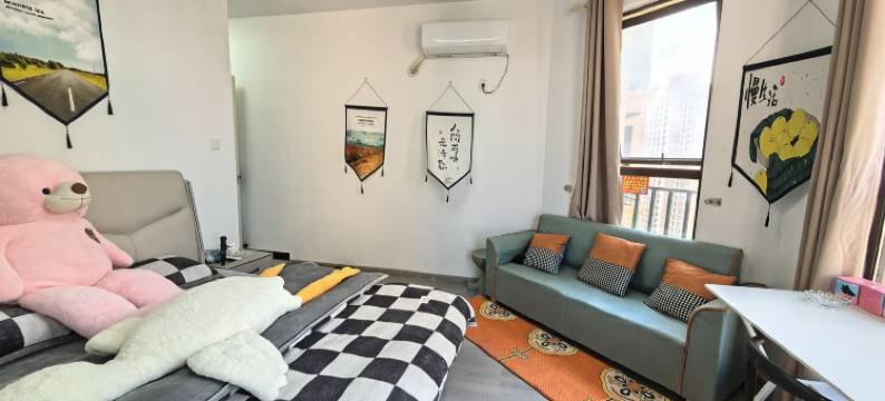 亿间居(阳光半岛店)图片