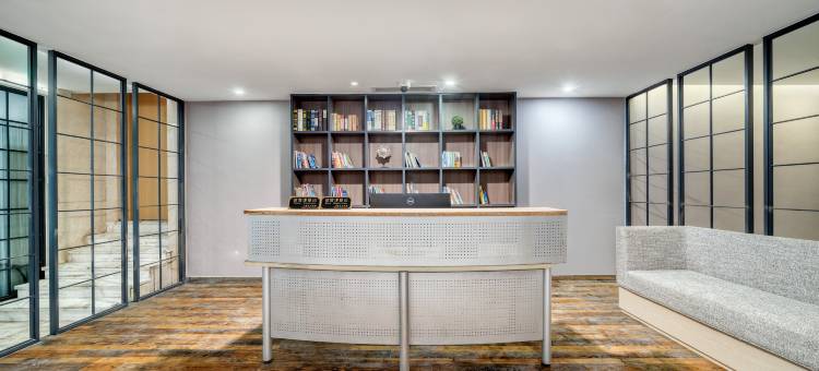 优恩电竞酒店(上海松江大学城店)图片