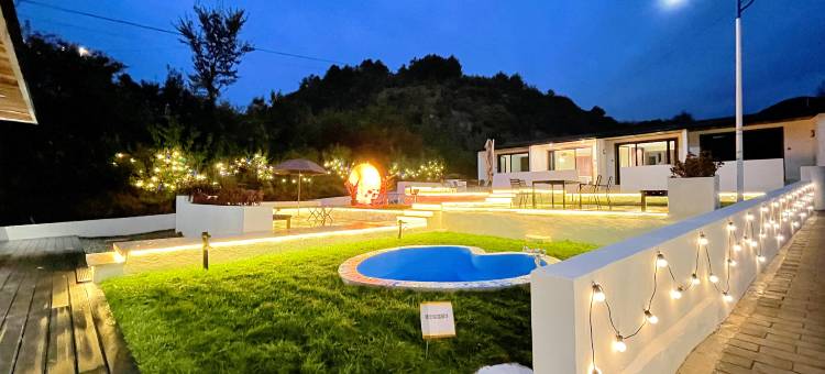 栖泉日咖夜酒精品民宿图片