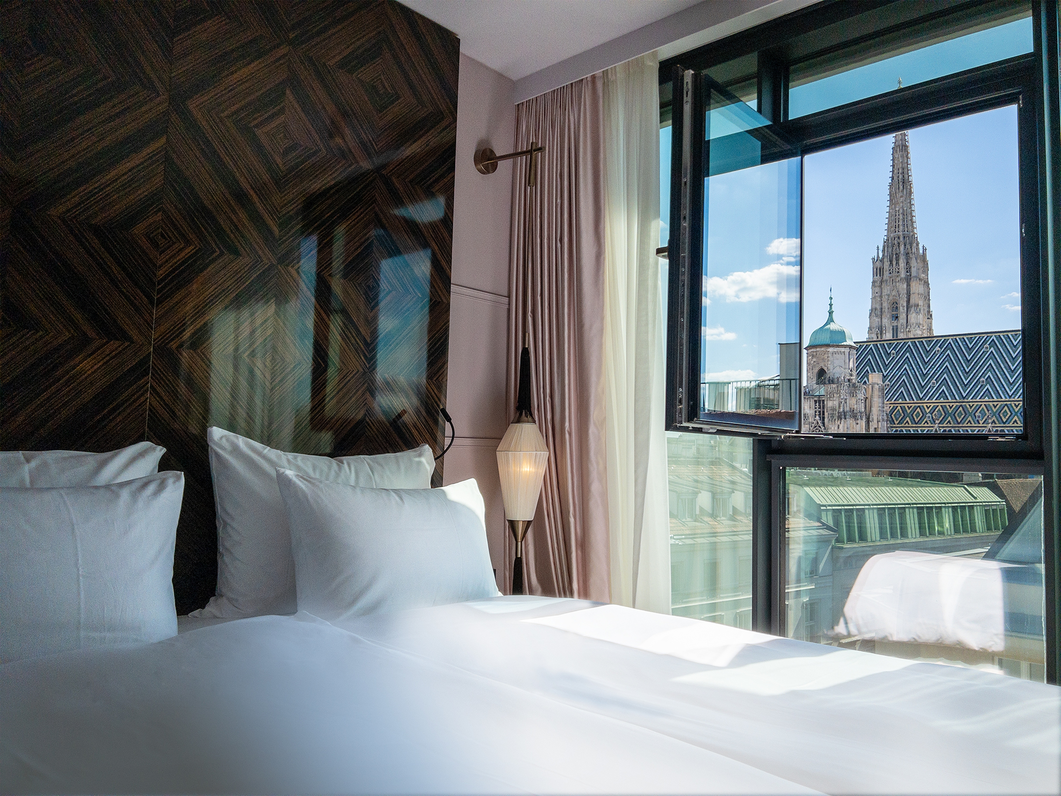 Hotel Topazz & LaméeOver view