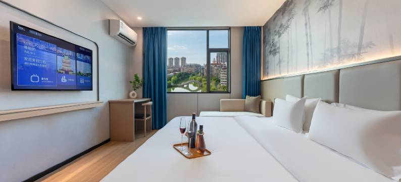 书旅酒店(南昌火车站辛家庵地铁站店)图片