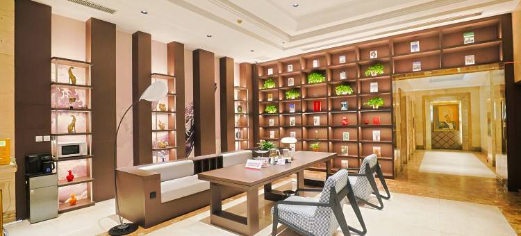 魔方灰鲸智能酒店(侯马火车站店)图片