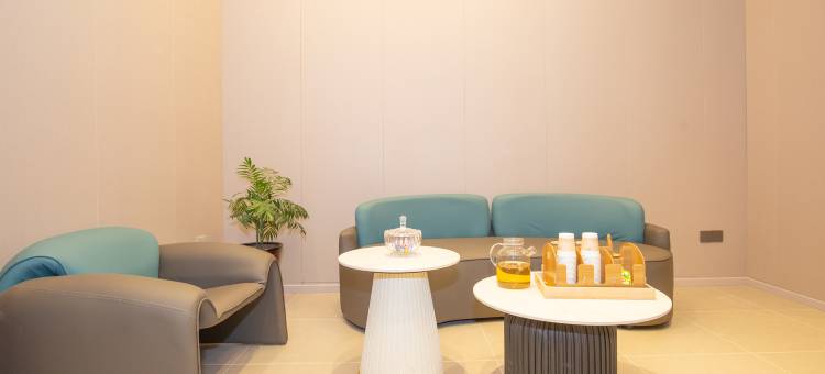 雅居云酒店(湖北汽车工业学院店)图片