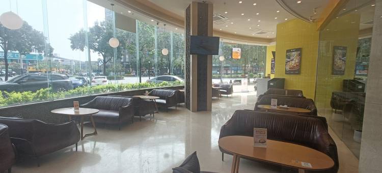 佛山银天大酒店(佛山张槎华南创谷店)图片