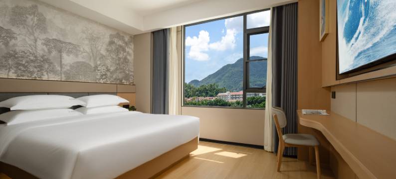 三亚悦尔漫酒店(鸿洲游艇码头港店)图片