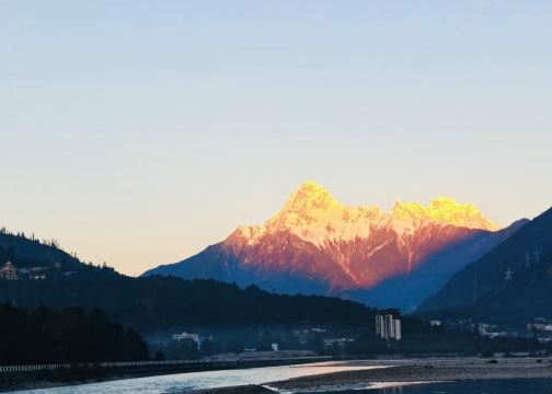豪华景观大床房-日照金山·加湿器·智能客控·地暖