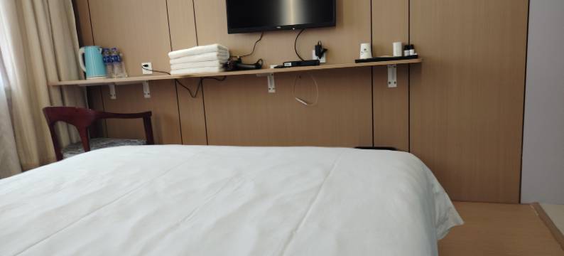 青柚酒店(庆阳三中店)图片