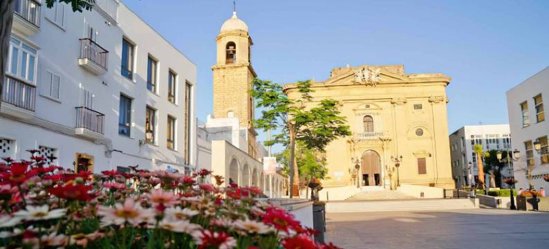 ELIÁ Stylish Holiday Chalet with Private Pool, BBQ图片