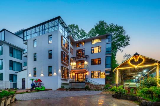 墨溪民宿(老君山云景索道店)