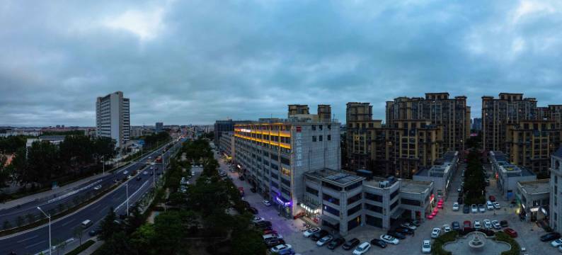 青岛蓝公馆酒店(城阳区农业大学地铁站店)图片