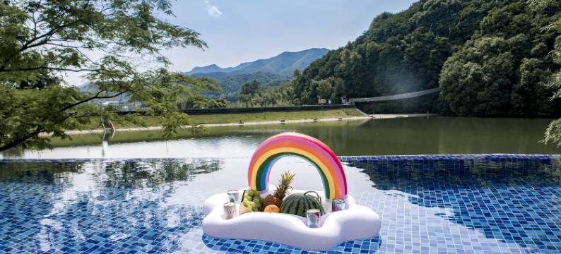 杭州湘野溪居·富春山居实景·湖景日落·无边泳池 COMO VILLA图片
